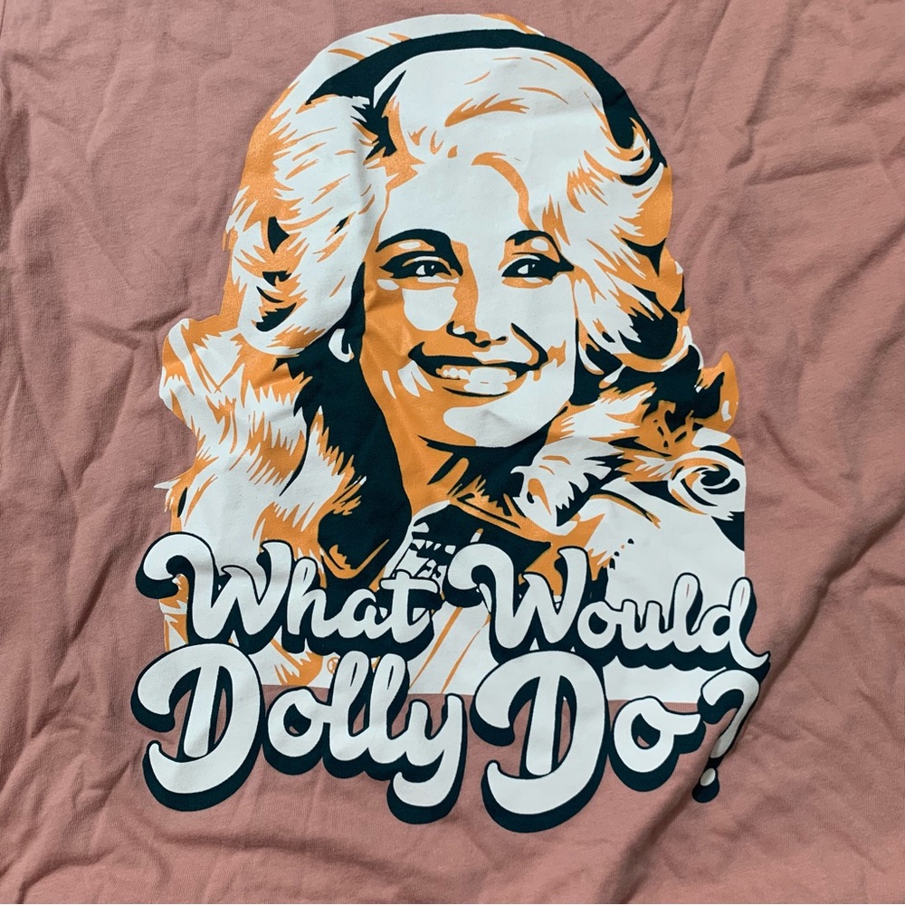 NWT What Would Dolly Do? Mauve Tee SMALL - Picture 6 of 7